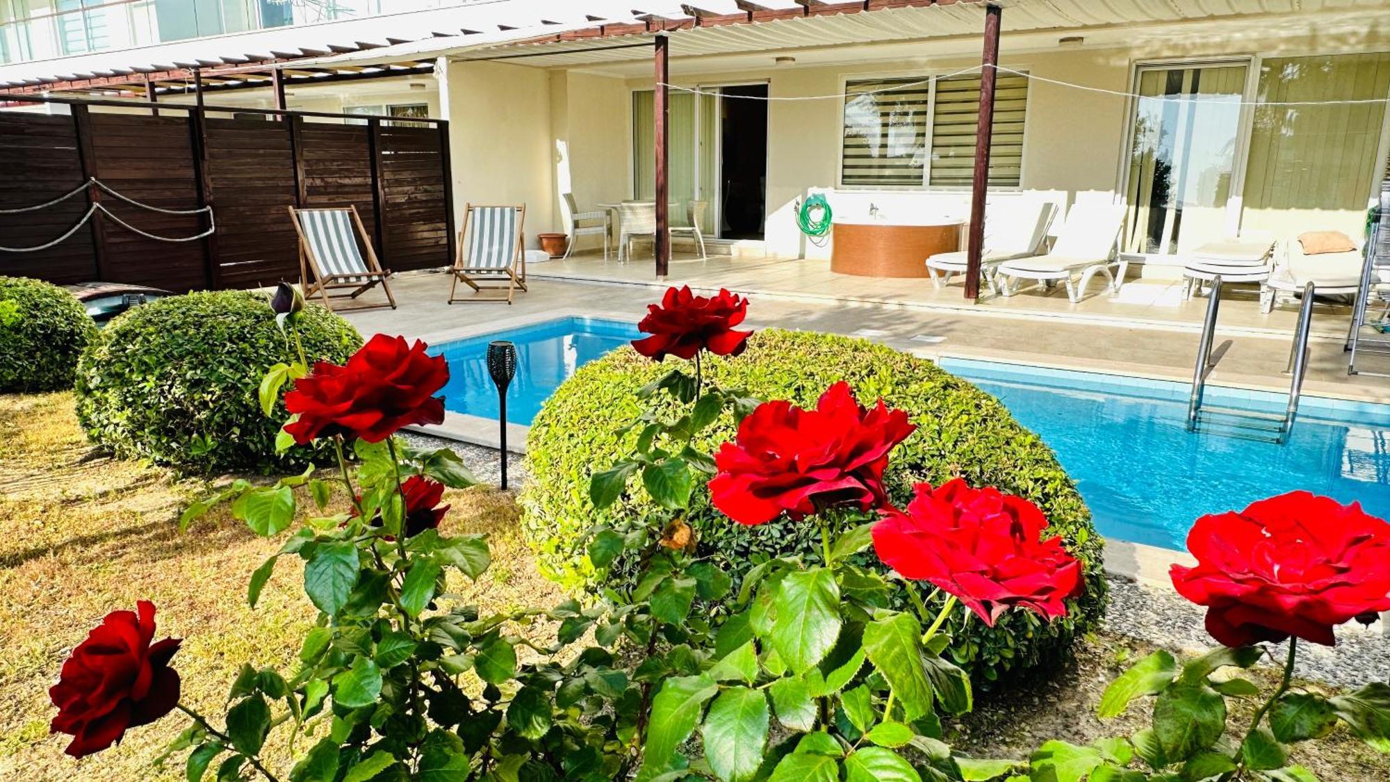 Babylon Luxury Villa With Private Pool And Indoor Heated Pool Side Exteriér fotografie